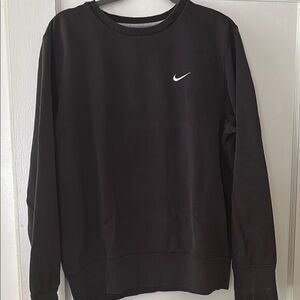 Nike Black Crewneck Sweatshirt with Iconic Swoosh